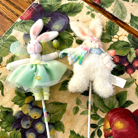 Easter motif decor EUC set - Picture 1 of 4